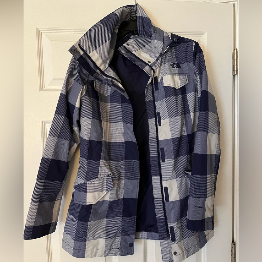 Lightweight North Face Raincoat